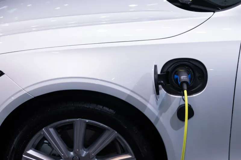 Coche eléctrico y neumáticos: lo que cambia cuando dices adiós al motor de gasolina