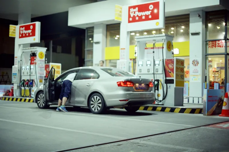 La resistencia a la rodadura y tu factura de gasolina: lo que nadie te explica en el concesionario